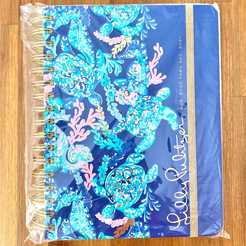 NEW Lilly Pulitzer 17 Month 2021 Planner. 9”x 7.5” Collectible
